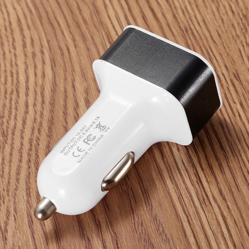 New 3USB car charger USB high - power universal car charger Square aluminum car charger - Verse